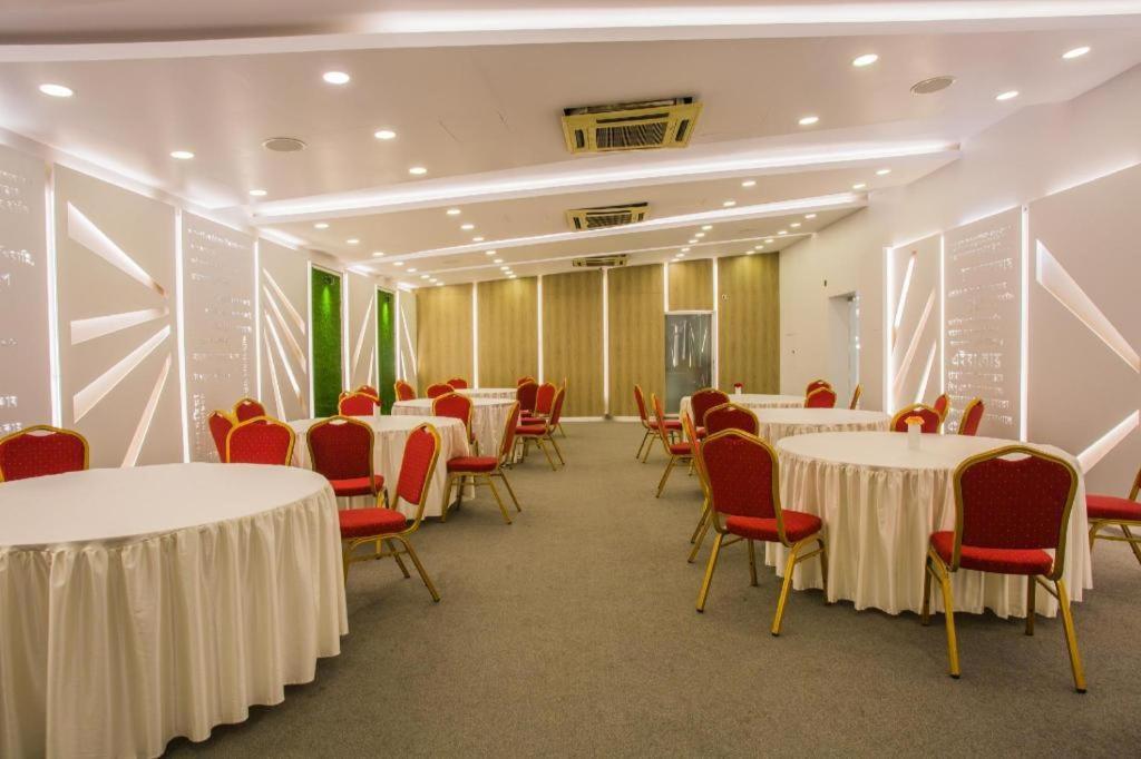 Tropical Daisy Hotel Dhaka Exterior photo