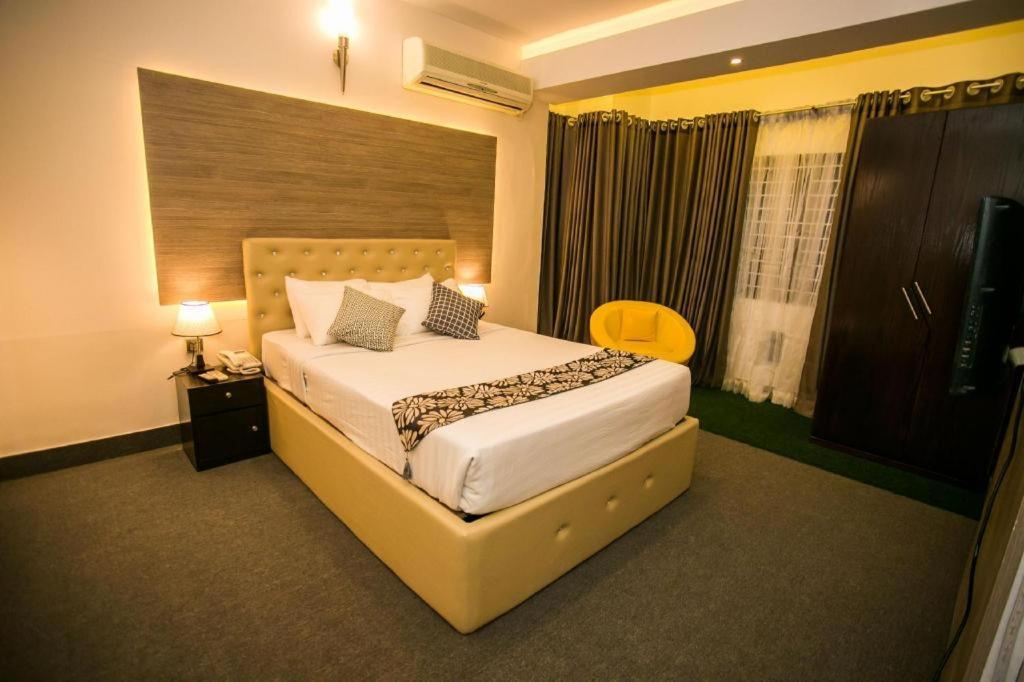 Tropical Daisy Hotel Dhaka Exterior photo