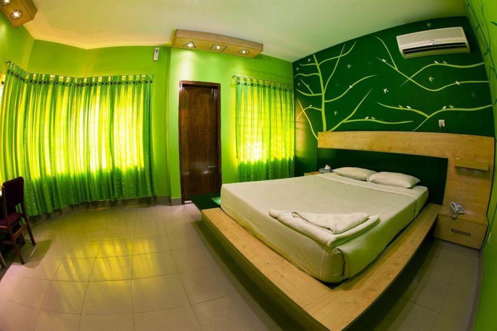 Tropical Daisy Hotel Dhaka Exterior photo