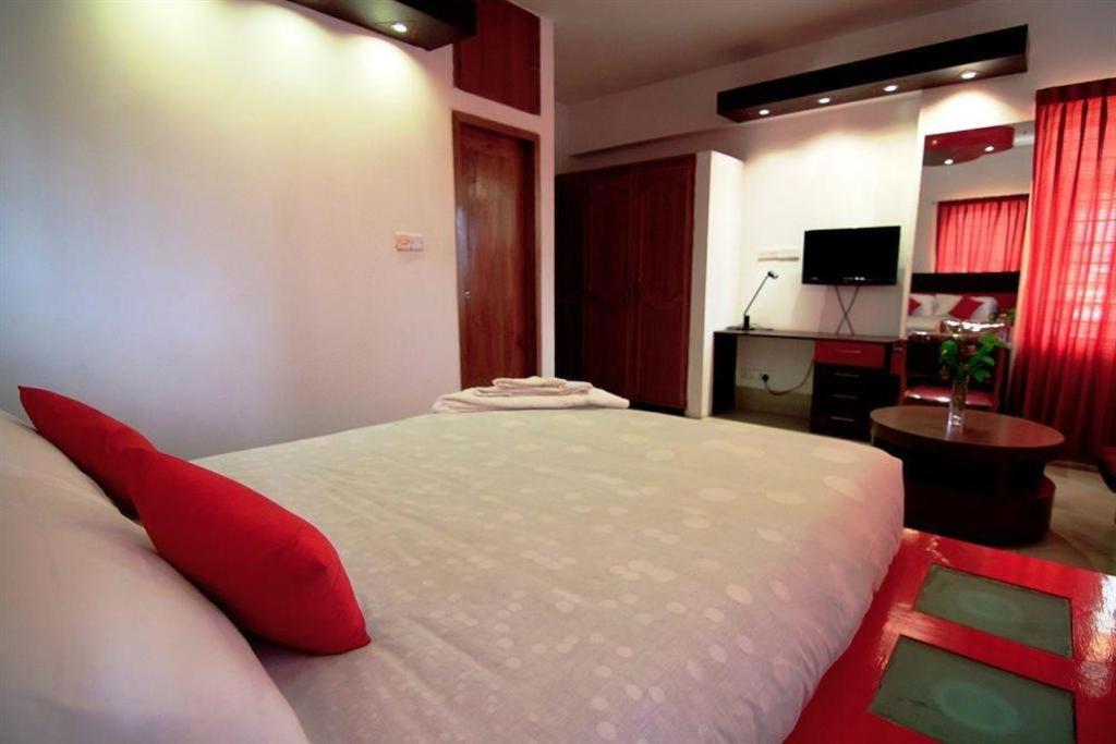Tropical Daisy Hotel Dhaka Exterior photo