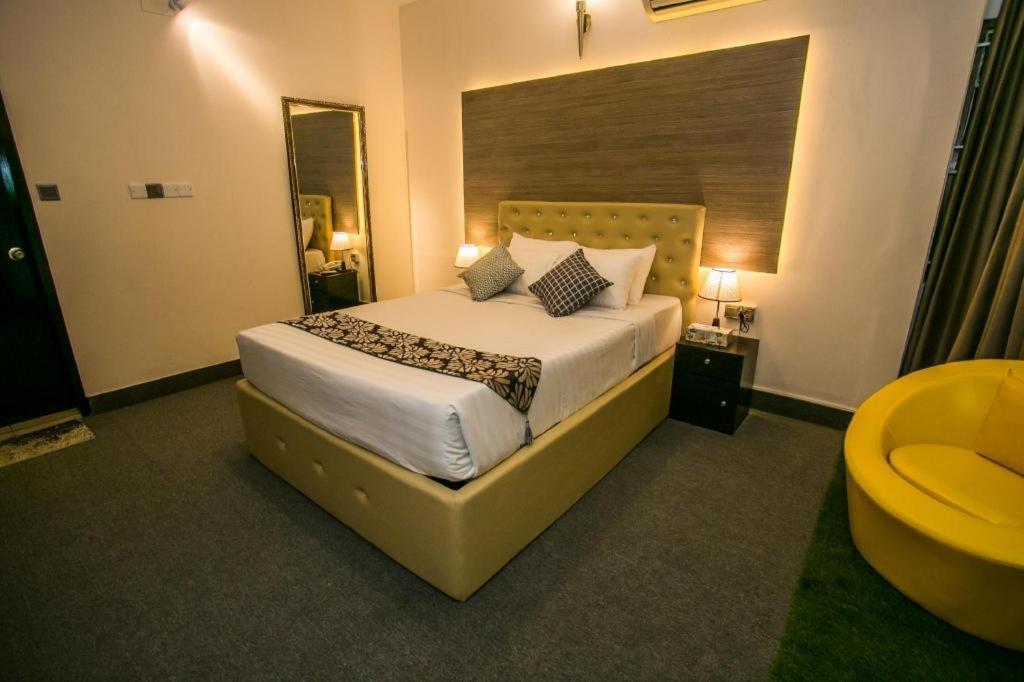 Tropical Daisy Hotel Dhaka Exterior photo